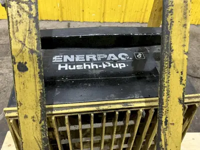 15 TON POSI-LOCK MODEL #PH110 PORTABLE HYDRAULIC GEAR & WHEEL PULLER WITH ENERPAC POWER UNIT: YOBRO #25094