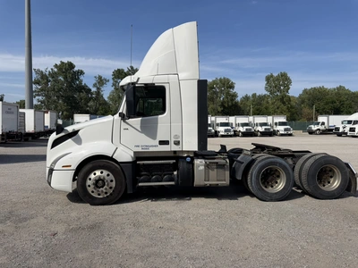 Used 2020 VOLVO VNL Conventional trucks Indiana US | Miedema Asset Management Group #1414643