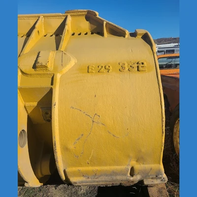 USED CATERPILLAR R2900