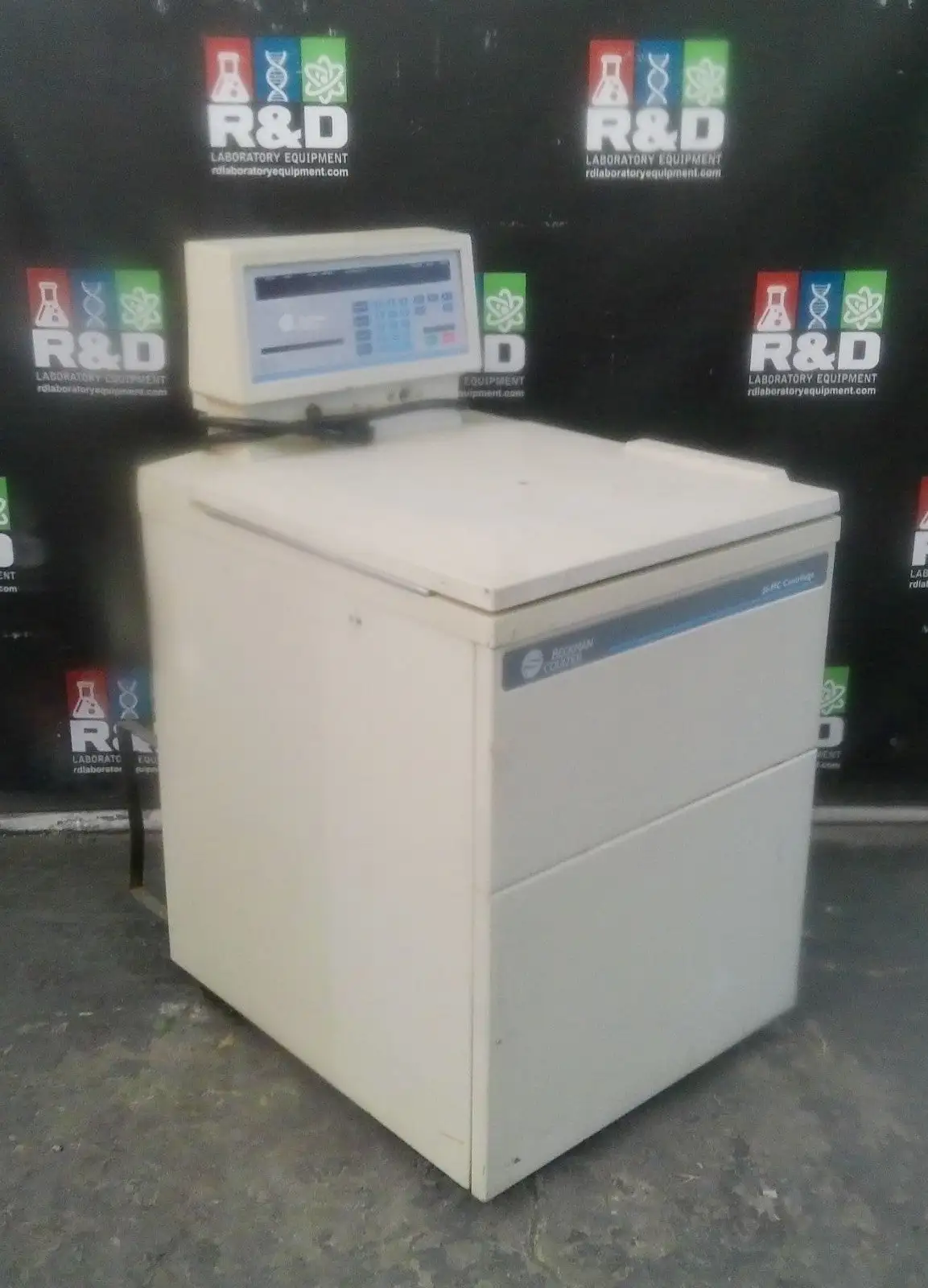 Beckman Coulter J6-MC High-Capacity Refrigerated Floor Centrifuge w/ Rotor