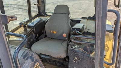 USED 2006 DEERE 750J LT