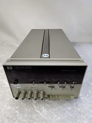 HEWLETT PACKARD 4261A METER