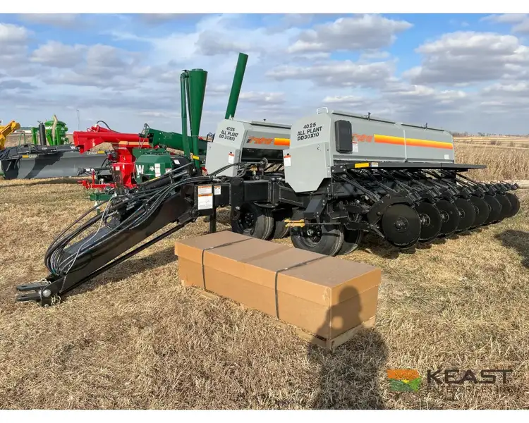 Used CRUSTBUSTER _UNKNOWN_ No-Till Drills Iowa US | Keast Enterprises #1360247
