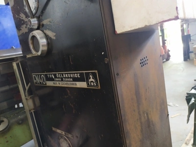 TOS Universal Toolroom Mill, in very good working condition, visible under power