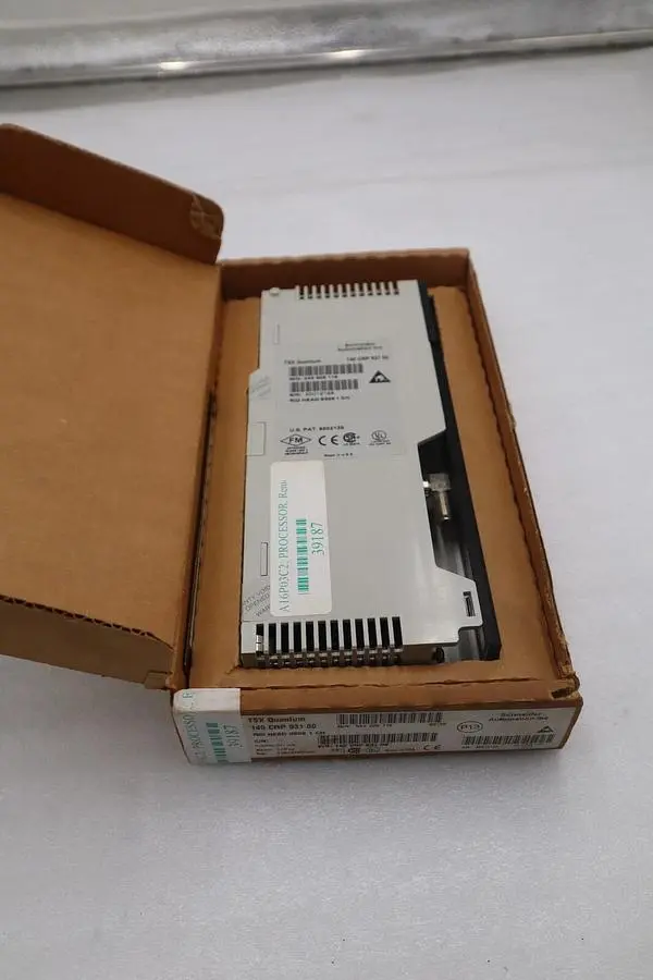 SCHNEIDER AUTOMATION 140CRP93100 TSX QUANTUM RIO HEAD NEW UNIT STOCK G308A