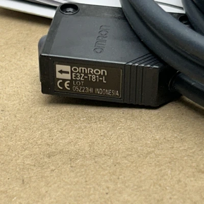 NEW Omron E3Z-T81-L