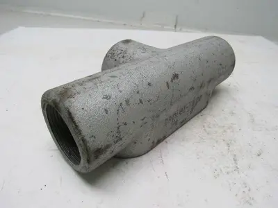 Crouse-Hinds T57 1-1/2" Conduit Outlet Body Lot of 8