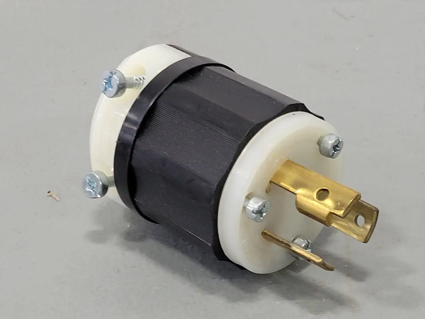 New | in-Stock LEVITON 2611 Cable & Wire British Columbia CA | Lenmark #252249
