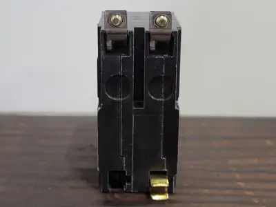 30 Amp 2 Pole Circuit Breaker QOB230