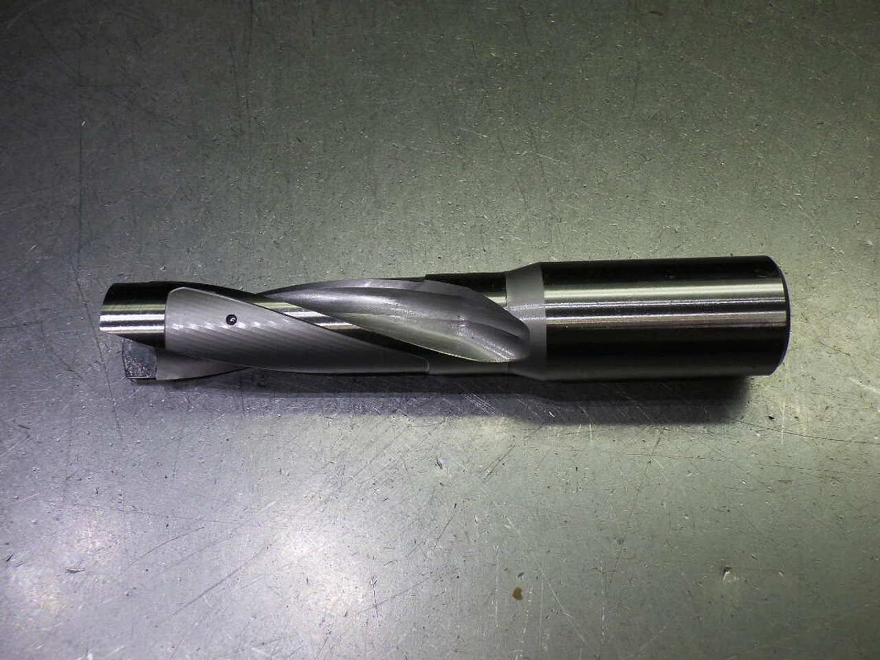 Kennametal 27.5mm Coolant Thru 3xD Drill 32mm Shank KSEM275R3WN32M (LOC3528B)