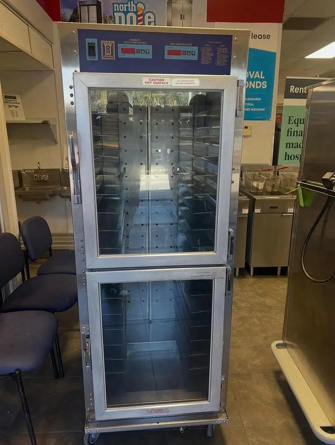Royalton SSRPC-US Electric Full Size Mobile Heated Holding CabinetRoyalton SSRPC-US Electric Full Size Mobile Heated Holding Cabinet