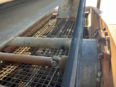 Used 2003 _UNKNOWN_ _UNKNOWN_ Vibratory Screens Oregon US | KNM Equipment Sales & Service #1488921