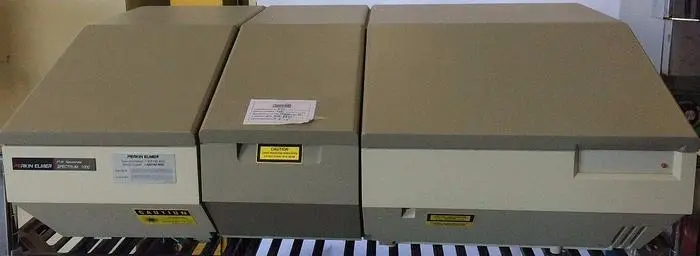 PERKIN ELMER FT-IR SPECTROMETER SPECTRUM 1000