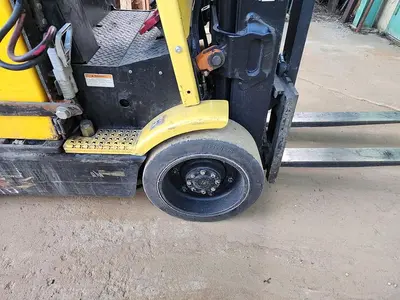 USED 2005 HYSTER E60Z