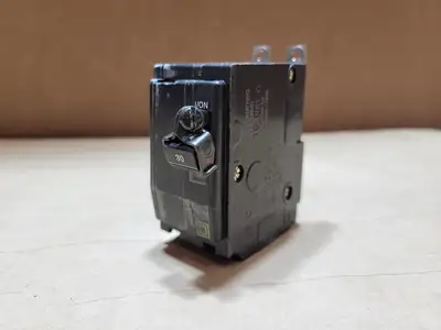 USED SQUARE D QOB230