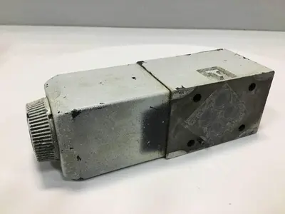 USED VICKERS DG4V-3-2AL-M-U-HL7-60