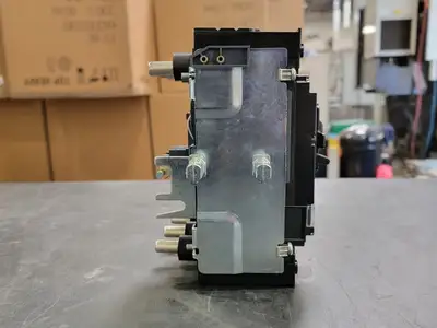 NEW SQUARE D HLD36060U43XAA
