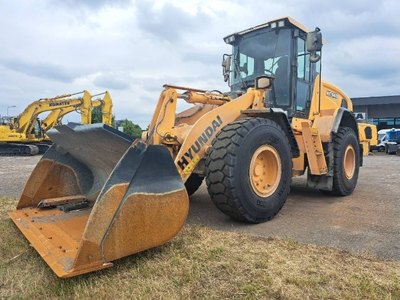 USED 2019 Hyundai HL940 XT