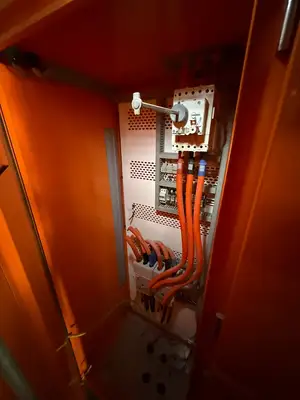 800A Motor Control Center MCC, 575V, 800A Bus, Form 4A, IP42 Enclosure
