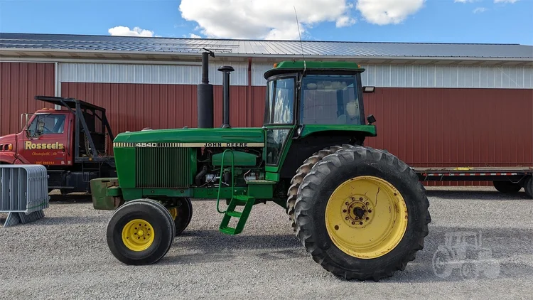 Used 1981 JOHN DEERE 4840 Agricultural Tractors | Rosseel's Equipment Inc #720630