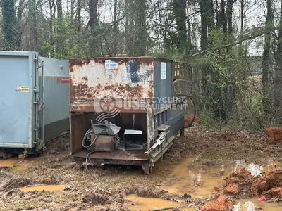 USED WASTEQUIP / MCCLAIN 4 YARD STATIONARY COMPACTOR