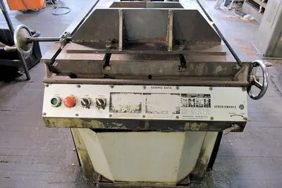 18" x 20" MARVEL SERIES 8 MARK I VERTICAL TILTING BANDSAW: YOBRO #23953