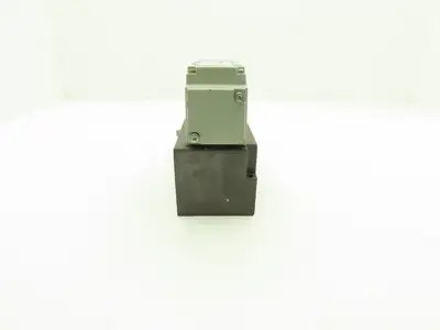 Numatics Pneumatic Air Solenoid Valve/Manifold Assembly 100-120VAC 50/60Hz