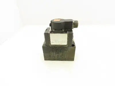 Koehring Pegasus Division PLS-2235 Hydraulic Servovalve 121UE