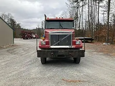 Used VOLVO AUTO CAR FLAT BED WATER TRUCK Water Trucks California US | East West Machinery & Drilling #1417404