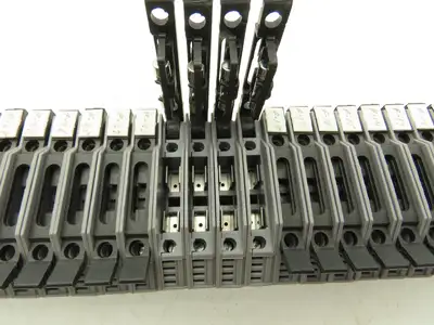 Morsettitalia EURO S4LH DIN Rail Terminal Block W/Fuse Holders Read Description