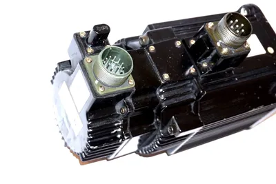 USED YASKAWA SGMGH-13A2A-YR52 AC SERVO MOTOR 1300W 1500 r/MIN SGMGH13A2AYR52