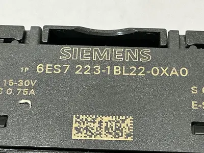 USED SIEMENS 6ES7 223-1BL22-0XA0