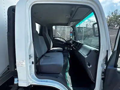 Used 2019 ISUZU NQR Reefer Trucks Florida US | Truck and Van Outlet #1509194