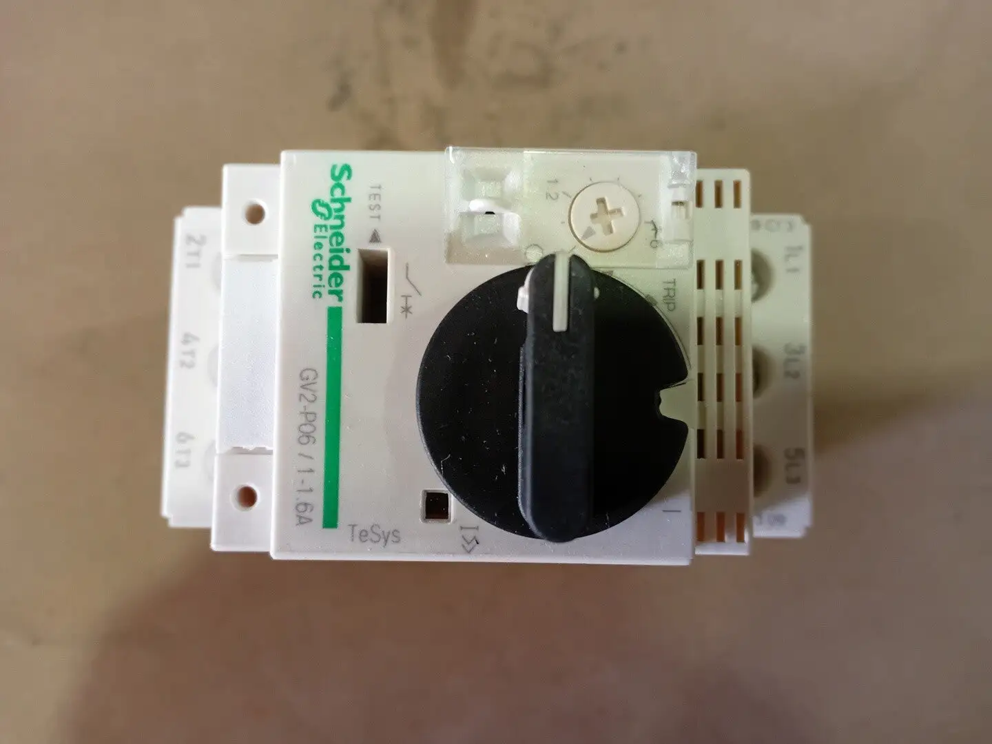 NEW SCHNEIDER ELECTRIC GV2P06