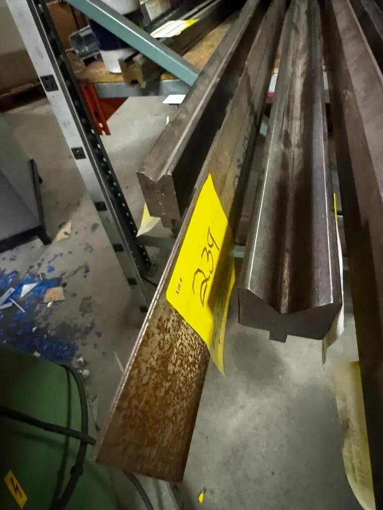 Used _UNKNOWN_ _UNKNOWN_ Press Brake Tooling Ohio US | Myron Bowling Auctioneers Inc #1518555