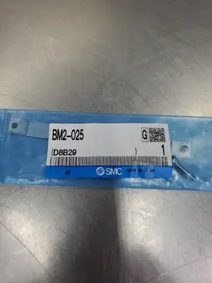 USED SMC BM2-025 (D8B29)