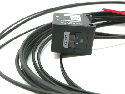 NEW KEYENCE CZ-H72 PHOTO ELECTRIC SENSOR CZH72