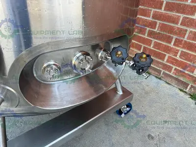 USED NORTHLAND 500 LITER STAINLESS STEEL JACKETED REACTOR FV/ 45 PSI W/ 0.5 HP MIXER