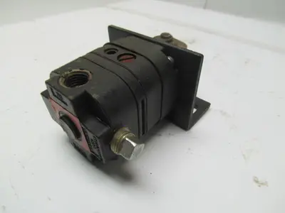Marsh Bellofram 10PL Pneumatic plunger operated regulator 2-60 PSI Range