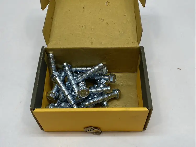 Used DEWALT _UNKNOWN_ Nuts & Screws | Maverick Industrial Sales #1107220