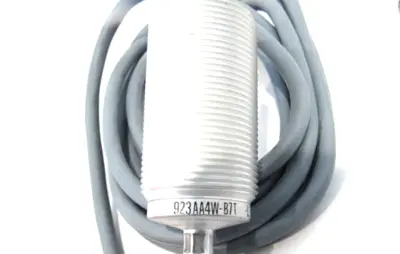 NEW HONEYWELL 923AA4W-B7T-L PROXIMITY SWITCH 923AA4WB7TL