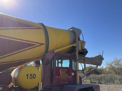 Used 1994 ADVANCE MIXER Concrete Mixer Trucks Michigan US | Miedema Asset Management Group #1579102