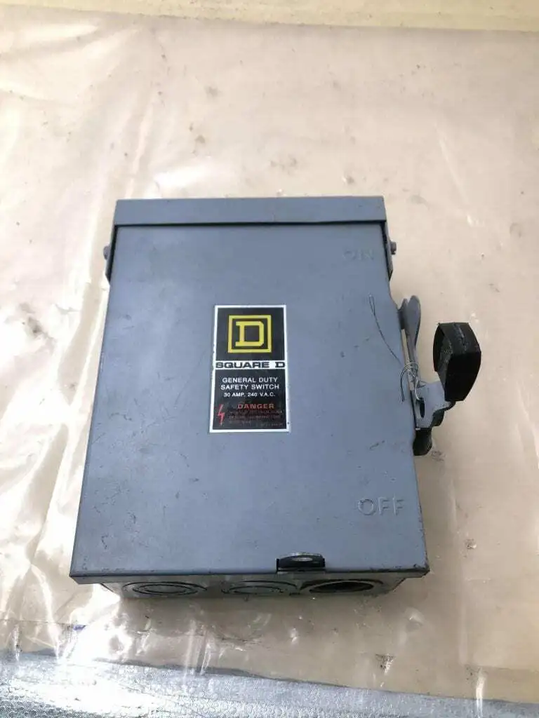 Square D DU321RB 30A Safey Disconnect Switch 240VAC
