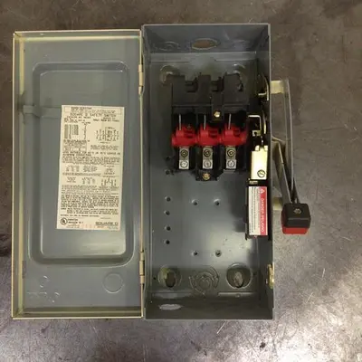 USED SQUARE D HU361