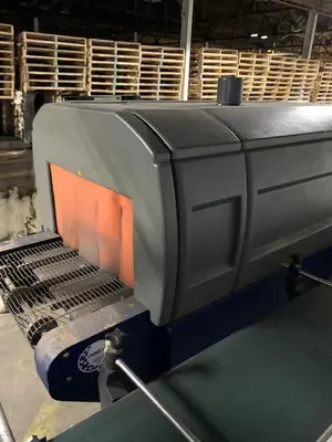 USED LANTECH SW-1000 INTERMITTENT MOTION  BELT FEED SIDE SEAL WRAPPER