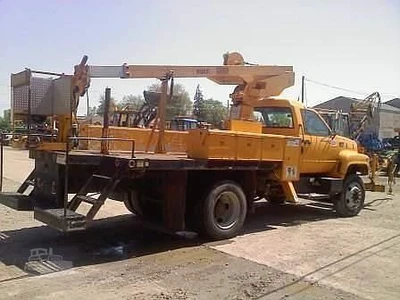 USED 1998 VERSALIFT TEL29ENH