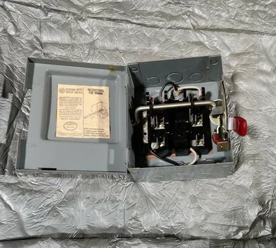 Westinghouse Heavy Duty Safety Switch Electrical Enclosure 30A 2 Pole GF321