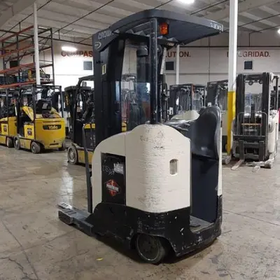 USED 2016 CROWN RR5725-45