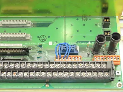 Yaskawa JZNC-MRK30-5E Backplane PLC 3-Slot Rack Module