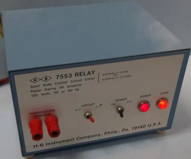 Used _UNKNOWN_ 7000 S/N: 270002964. INCLUDES ABI PRISM 7000 USER GUIDE Relays & Switches Texas US | Bamko Surplus Process Equipment #936726